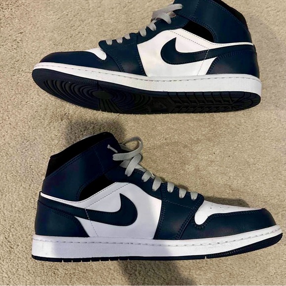 Men’s Jordan 1 Mid Armory Navy Size 11.5 - Picture 2 of 6